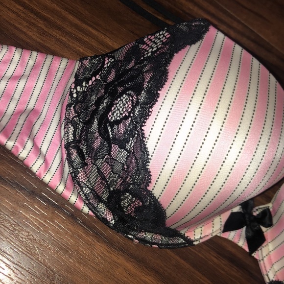 Very sexy lined Demi bra - Victoria’s Secret - Picture 3 of 8